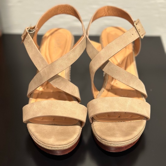 Women’s Bella, Marie wedge sandals - Picture 3 of 5